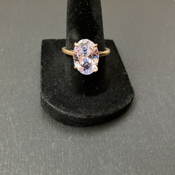 Jewelry - Women’s Oval Solitaire Ring Size-8.